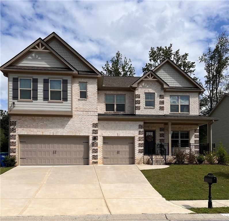 5614 Wyncreek SW Circle, Atlanta, GA 30331