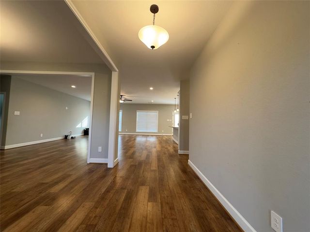 723 Sandy Corner Road, El Campo, TX 77437