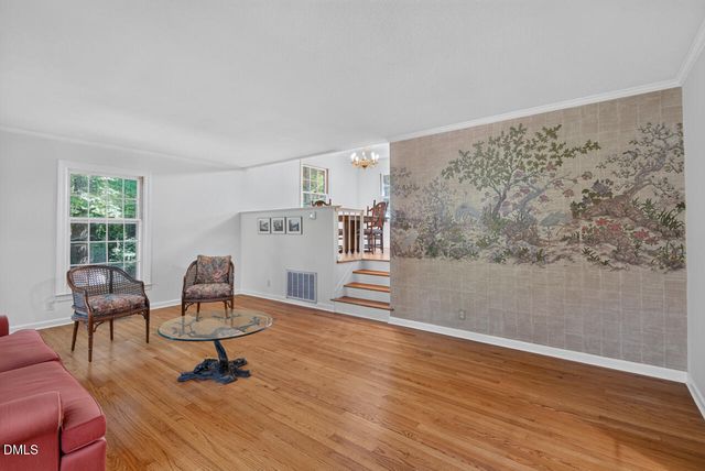 13 Winthrop Court, Durham, NC 27707