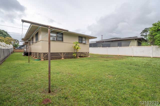 1438 Kaleilani Street, Pearl City, HI 96782