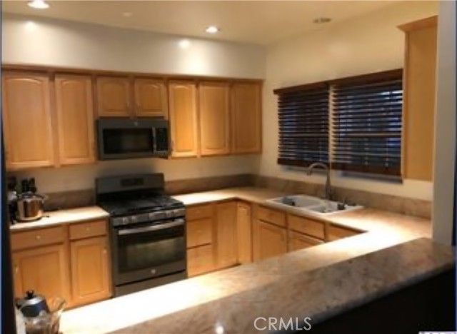 415 E Dryden Street 101, Glendale, CA 91207