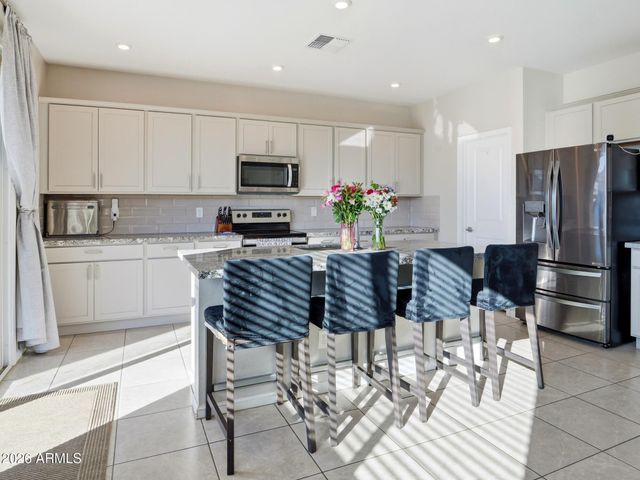 2037 E WETLEAF Place, Casa Grande, AZ 85122