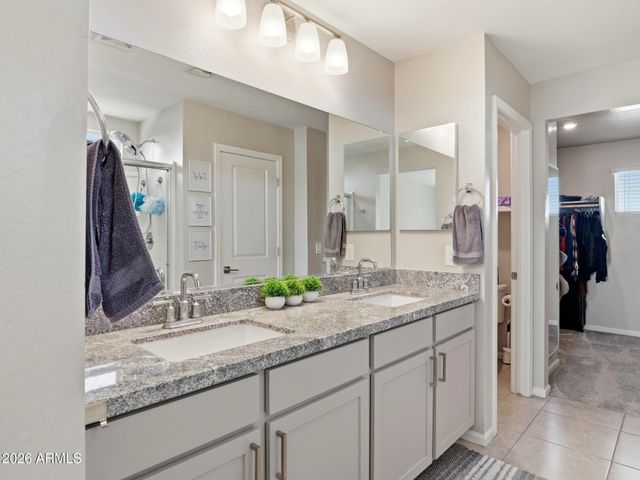 2037 E WETLEAF Place, Casa Grande, AZ 85122