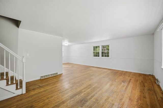 1 Corey St, Agawam, MA 01001