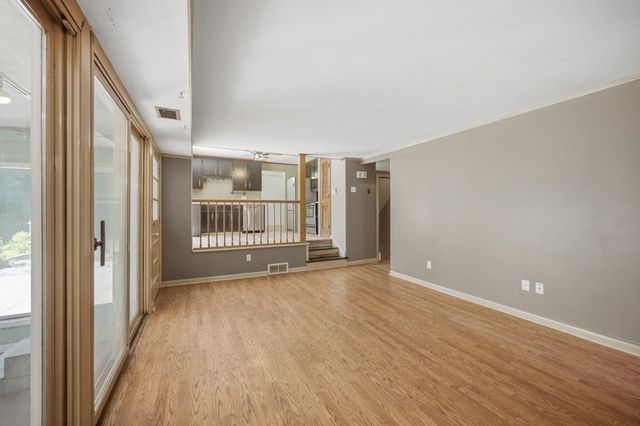 1 Corey St, Agawam, MA 01001