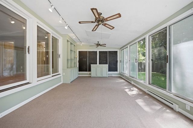 1 Corey St, Agawam, MA 01001