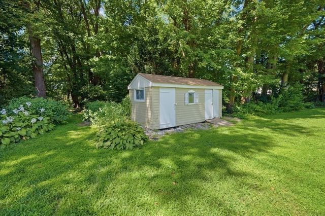 1 Corey St, Agawam, MA 01001