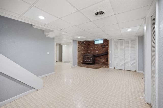 1 Corey St, Agawam, MA 01001