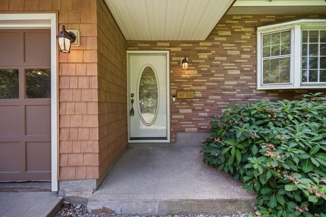 1 Corey St, Agawam, MA 01001