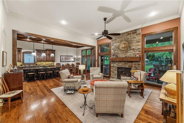 15164 FONTANA Street, Leawood, KS 66224