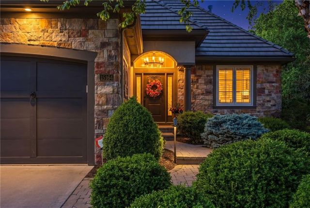 15164 FONTANA Street, Leawood, KS 66224