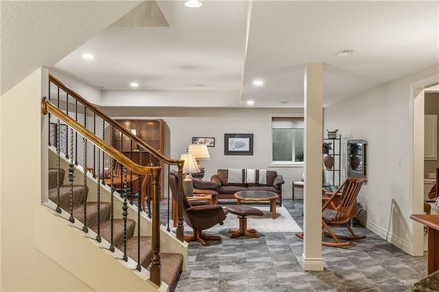 15164 FONTANA Street, Leawood, KS 66224