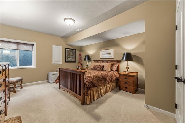 15164 FONTANA Street, Leawood, KS 66224