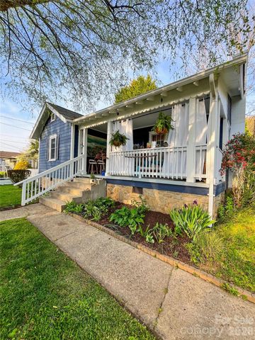 271 Brook Street, Waynesville, NC 28786