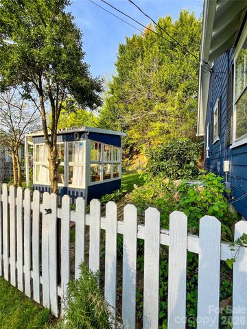 271 Brook Street, Waynesville, NC 28786