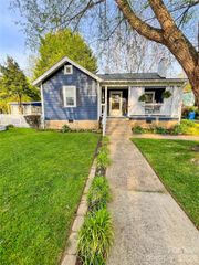 271 Brook Street, Waynesville, NC 28786