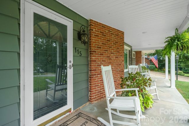 115 Eastwood Park Drive SE, Lenoir, NC 28645