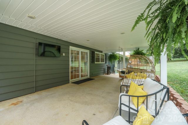 115 Eastwood Park Drive SE, Lenoir, NC 28645