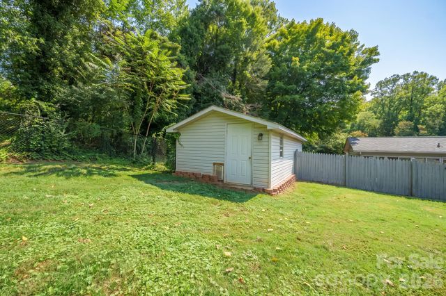 115 Eastwood Park Drive SE, Lenoir, NC 28645