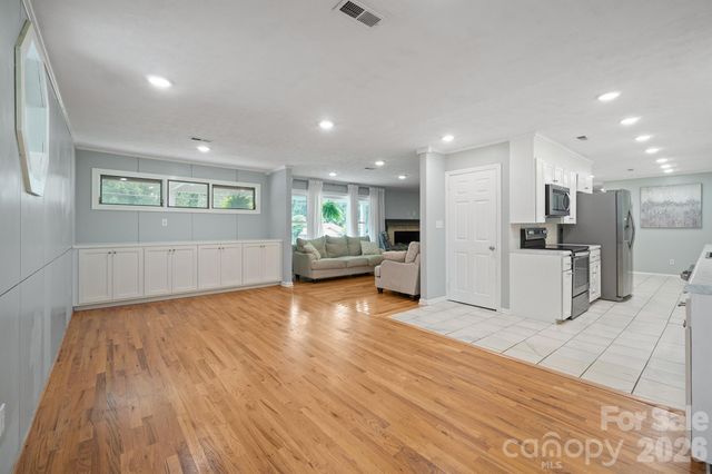 115 Eastwood Park Drive SE, Lenoir, NC 28645