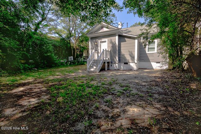 709 S 10th Street, Wilmington, NC 28401