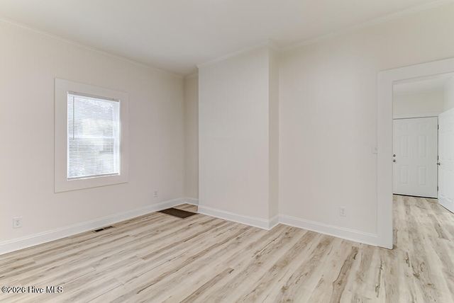 709 S 10th Street, Wilmington, NC 28401
