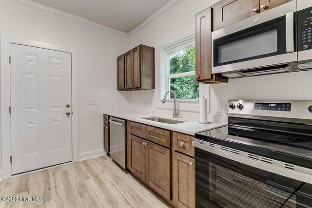709 S 10th Street, Wilmington, NC 28401