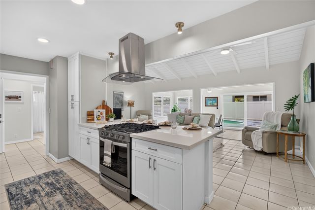 633 Keolu Drive, Kailua, HI 96734