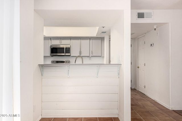 7502 E THOMAS Road 110, Scottsdale, AZ 85251