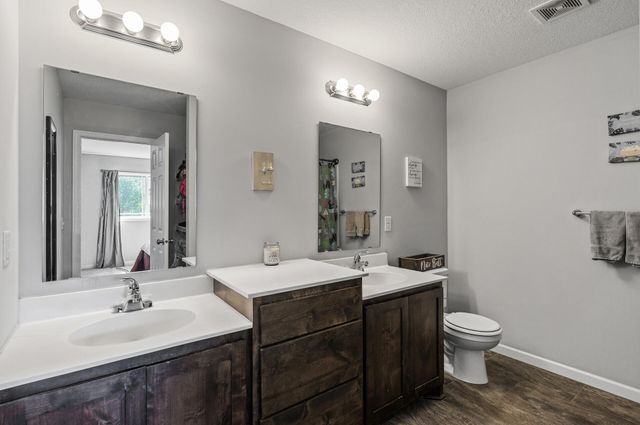 8555 Gateway Circle, Monticello, MN 55362