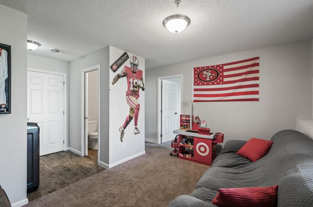 8555 Gateway Circle, Monticello, MN 55362