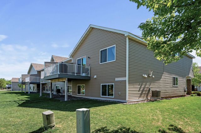 8555 Gateway Circle, Monticello, MN 55362