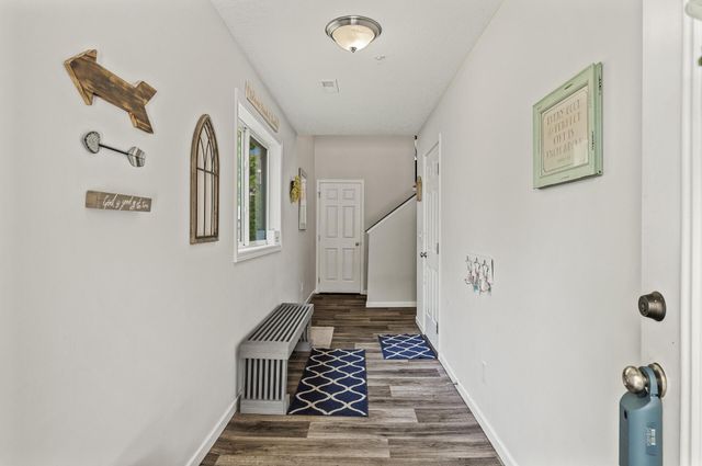 8555 Gateway Circle, Monticello, MN 55362