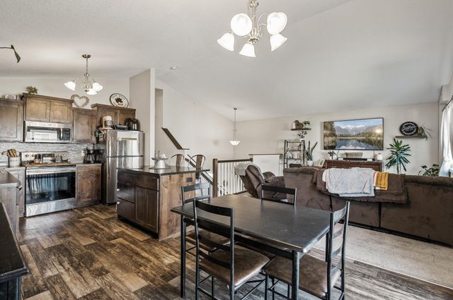 8555 Gateway Circle, Monticello, MN 55362