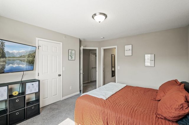 8555 Gateway Circle, Monticello, MN 55362