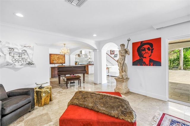 145 BAY POINT DRIVE NE, St Petersburg, FL 33704