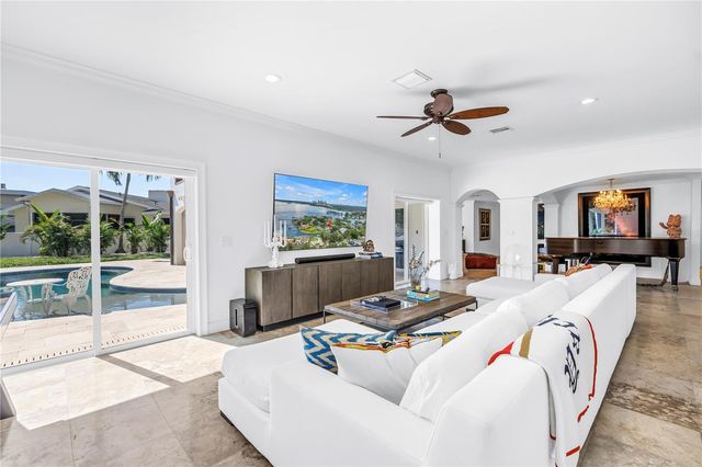 145 BAY POINT DRIVE NE, St Petersburg, FL 33704