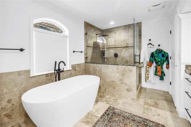 145 BAY POINT DRIVE NE, St Petersburg, FL 33704