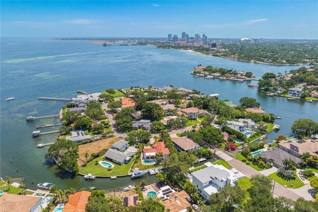 145 BAY POINT DRIVE NE, St Petersburg, FL 33704