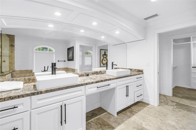 145 BAY POINT DRIVE NE, St Petersburg, FL 33704