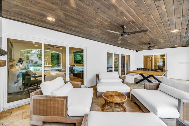 145 BAY POINT DRIVE NE, St Petersburg, FL 33704