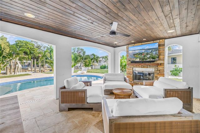 145 BAY POINT DRIVE NE, St Petersburg, FL 33704