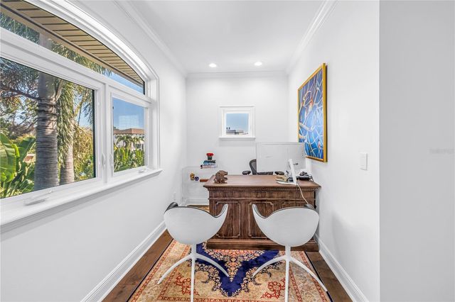 145 BAY POINT DRIVE NE, St Petersburg, FL 33704