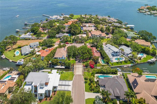 145 BAY POINT DRIVE NE, St Petersburg, FL 33704