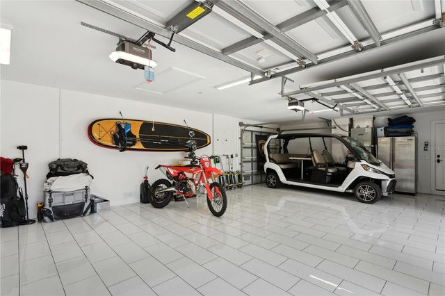 145 BAY POINT DRIVE NE, St Petersburg, FL 33704