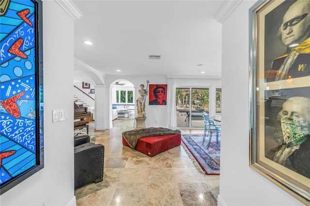 145 BAY POINT DRIVE NE, St Petersburg, FL 33704