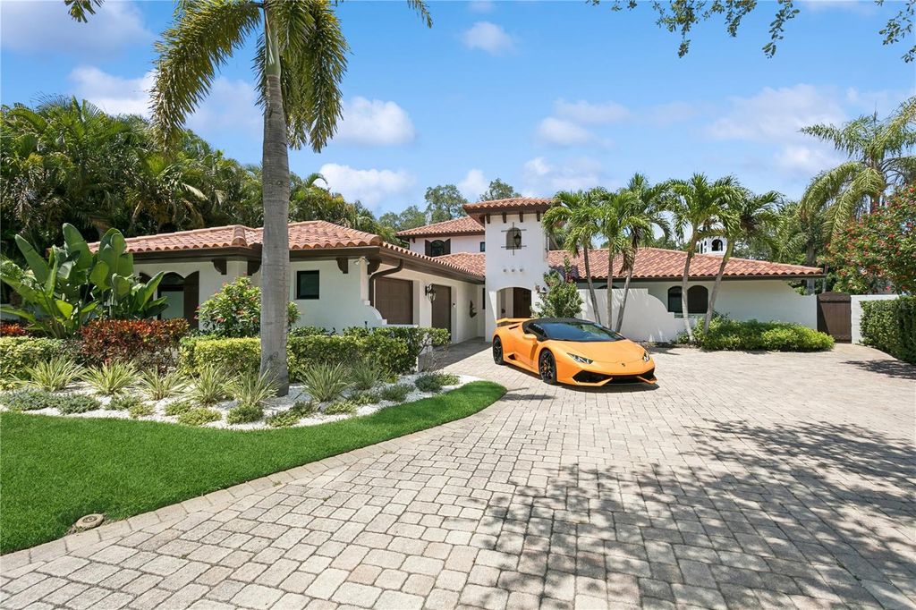 145 BAY POINT DRIVE NE, St Petersburg, FL 33704