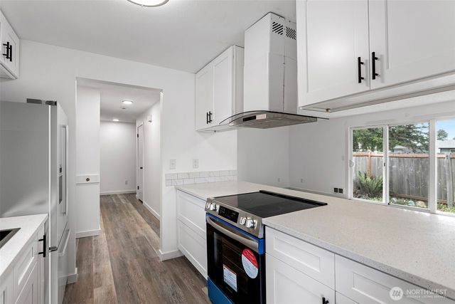 9719 5th Street NE, Lake Stevens, WA 98258