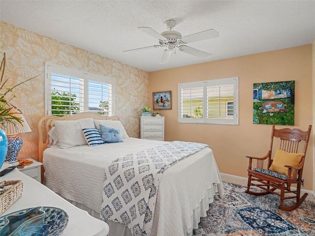 6818 11TH AVENUE W, Bradenton, FL 34209
