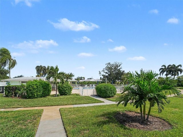 6818 11TH AVENUE W, Bradenton, FL 34209